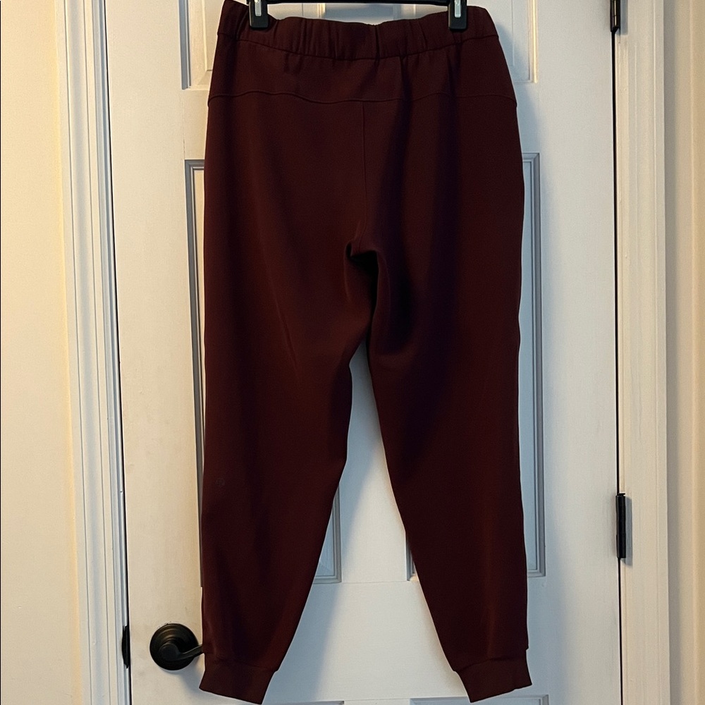 Women’s lululemon jogger